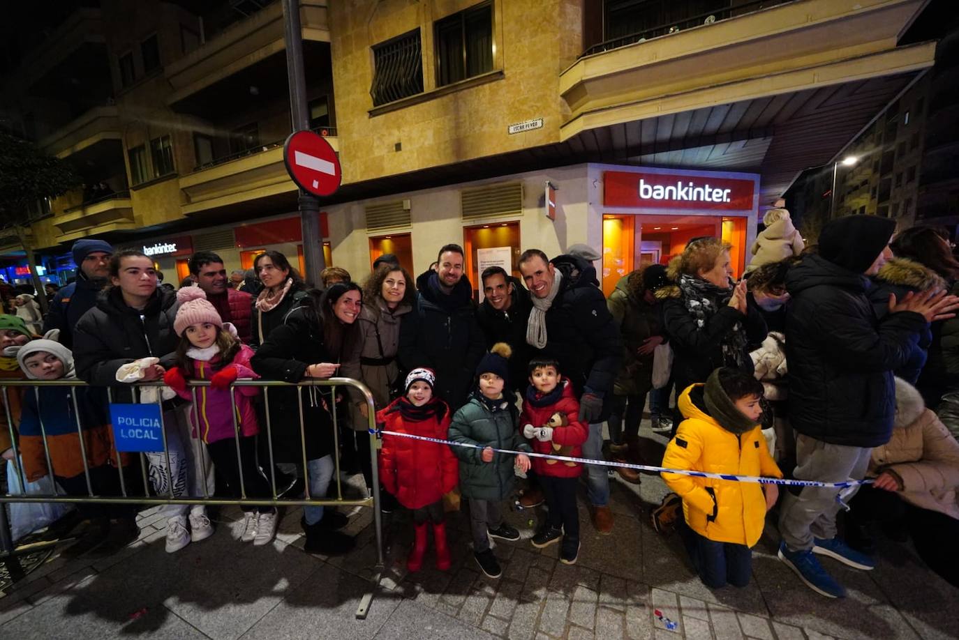 Los Reyes Magos reclaman la paz desde la Plaza Mayor de Salamanca