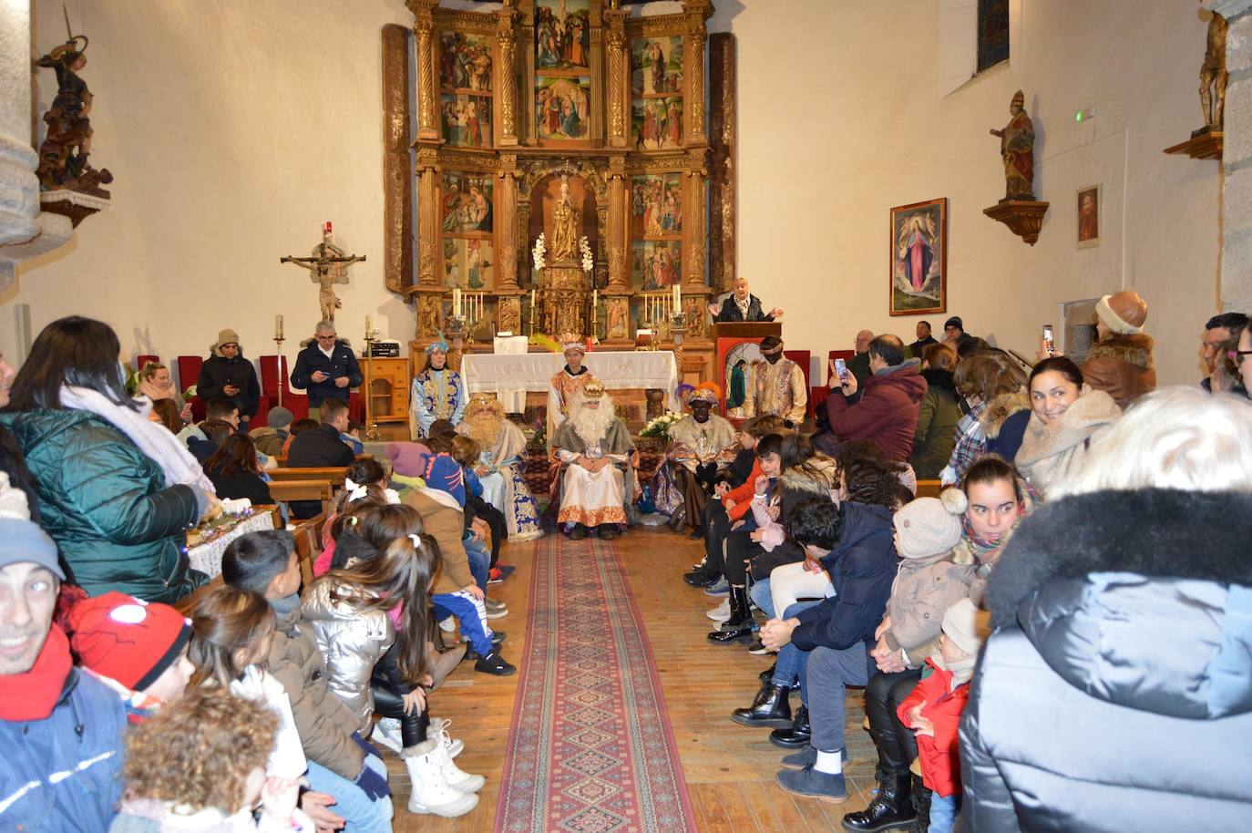 Día de fiesta en Linares de Riofrío por la llegada de los Reyes Magos