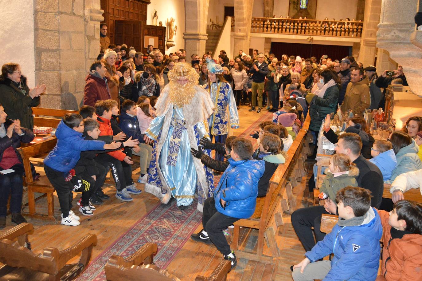 Día de fiesta en Linares de Riofrío por la llegada de los Reyes Magos