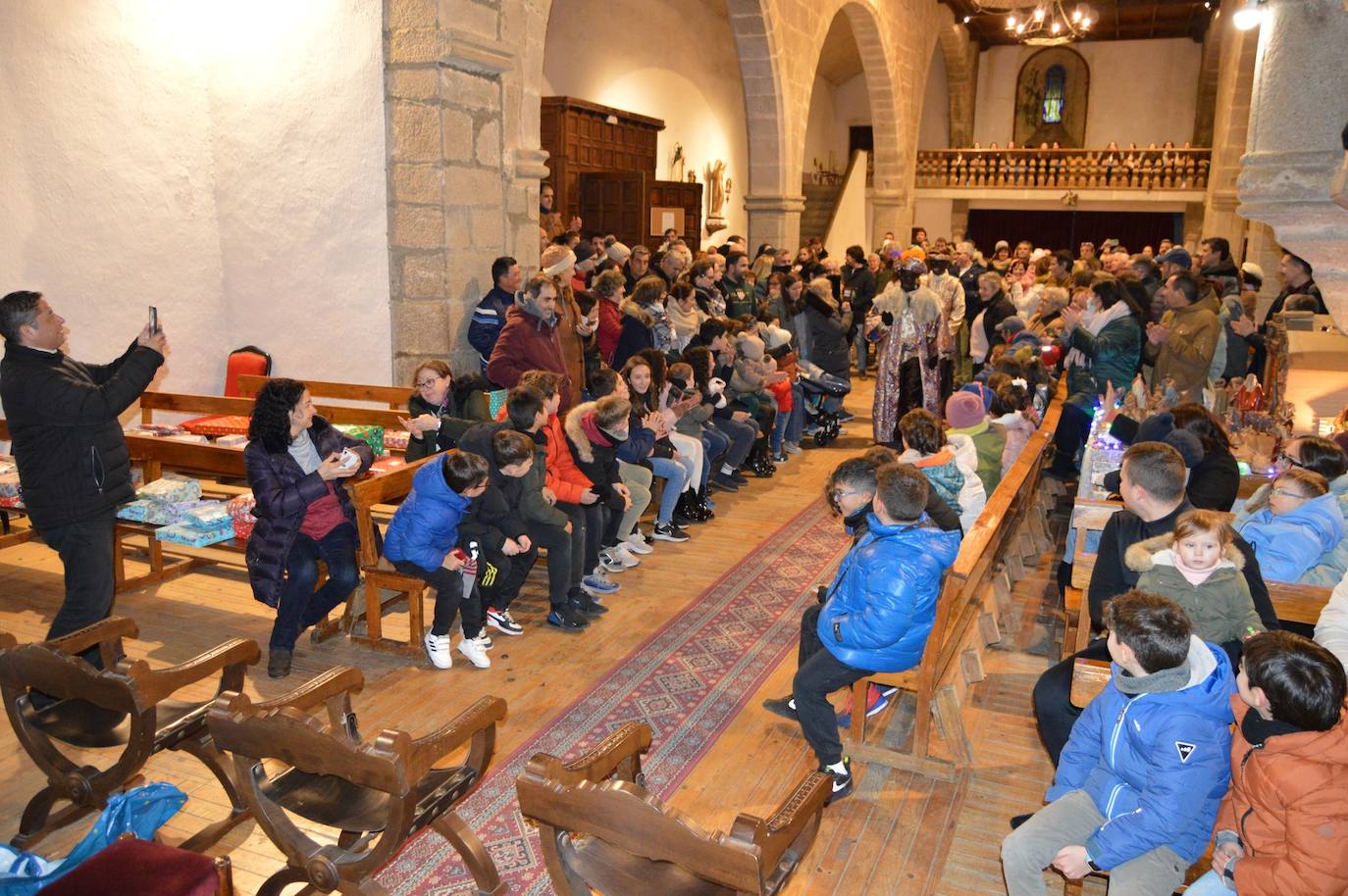 Día de fiesta en Linares de Riofrío por la llegada de los Reyes Magos