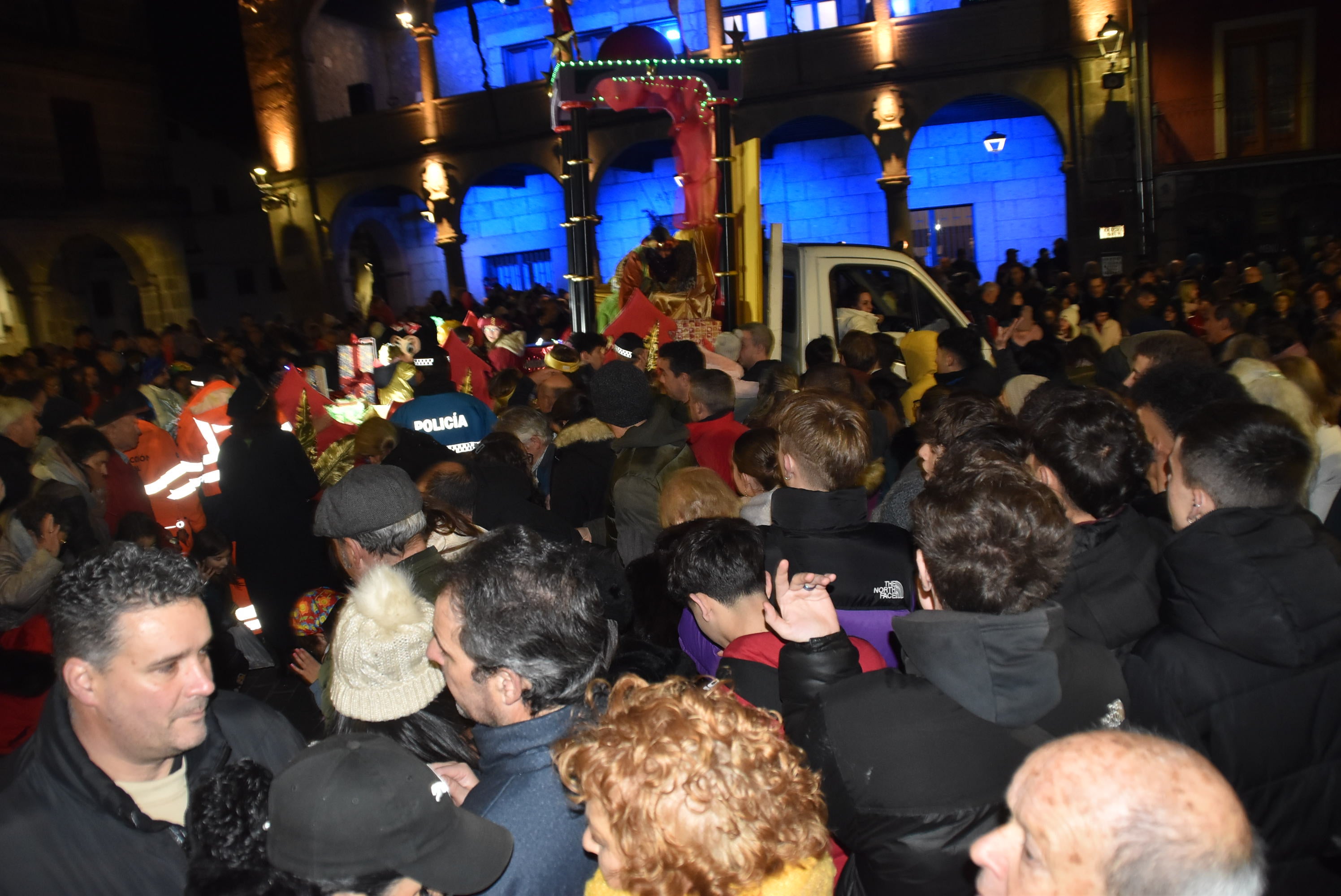 La llegada de los Reyes Magos llena las calles de Béjar