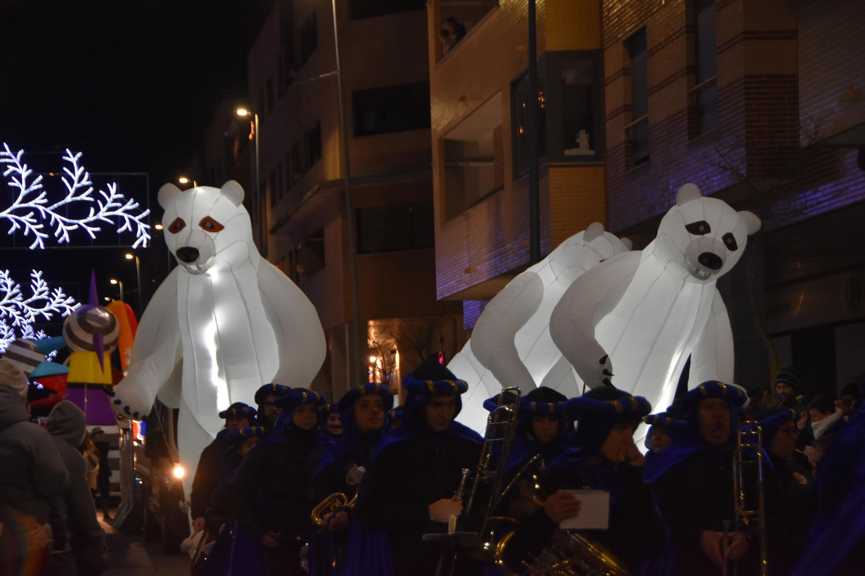 Emoción y magia por las calles de Carbajosa