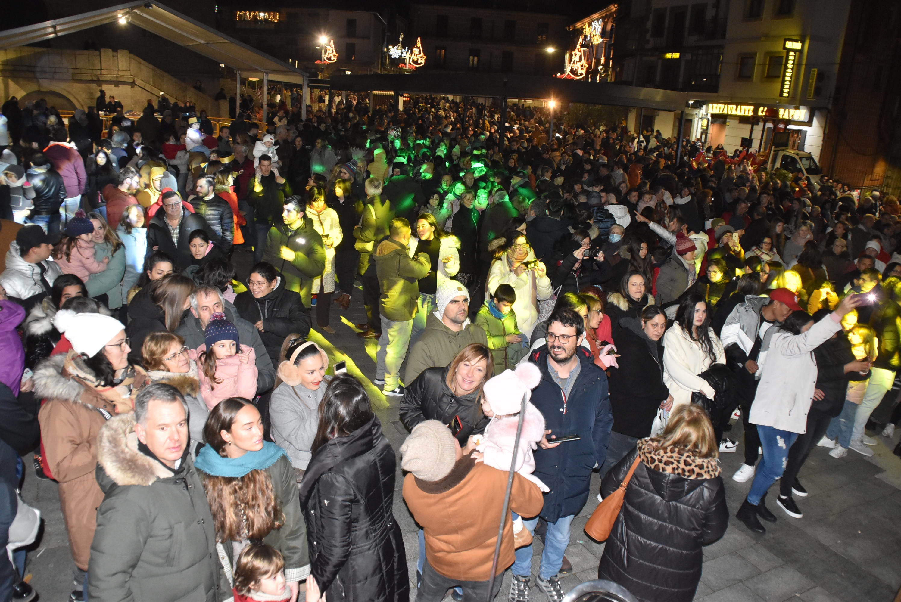 La llegada de los Reyes Magos llena las calles de Béjar