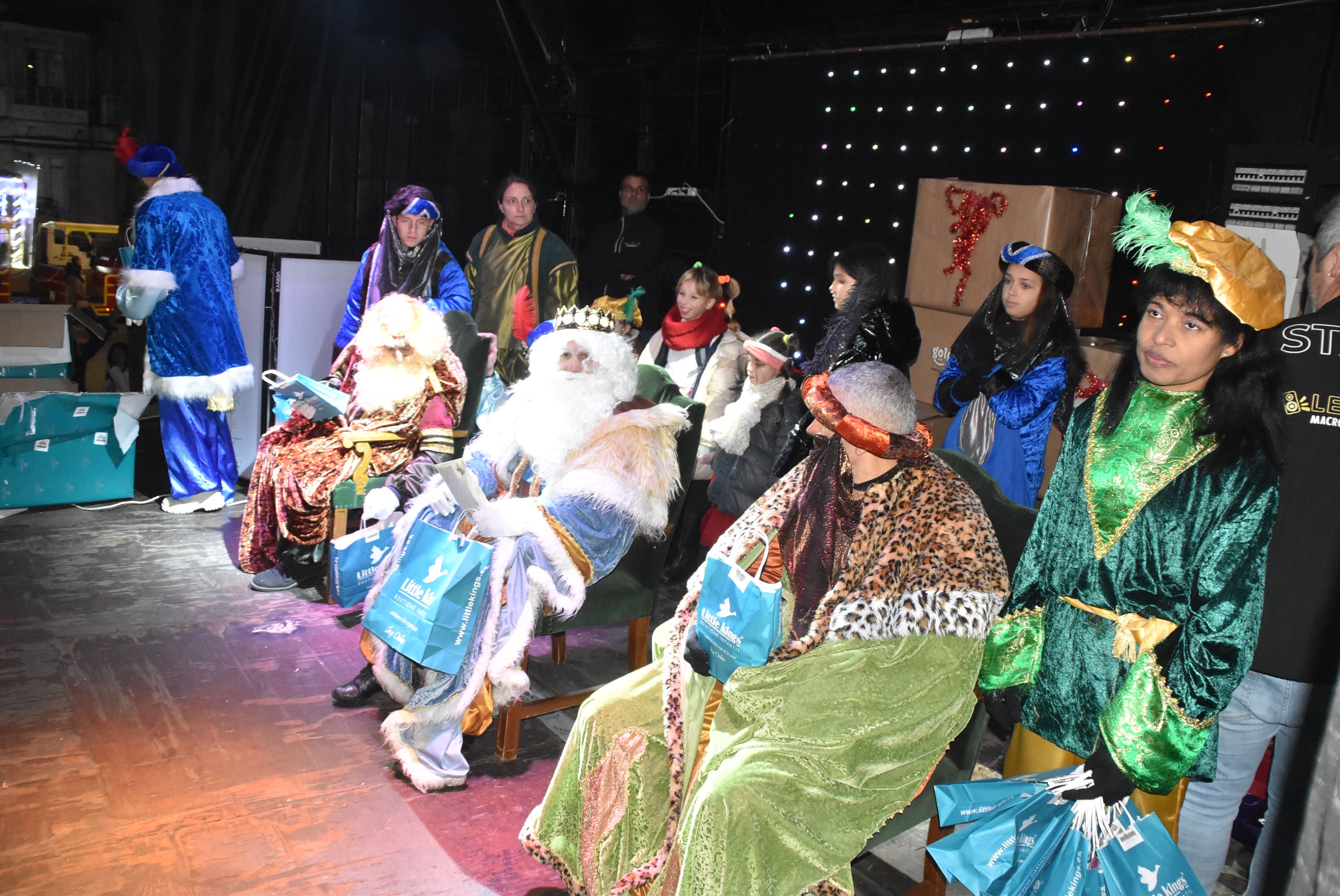 La llegada de los Reyes Magos llena las calles de Béjar
