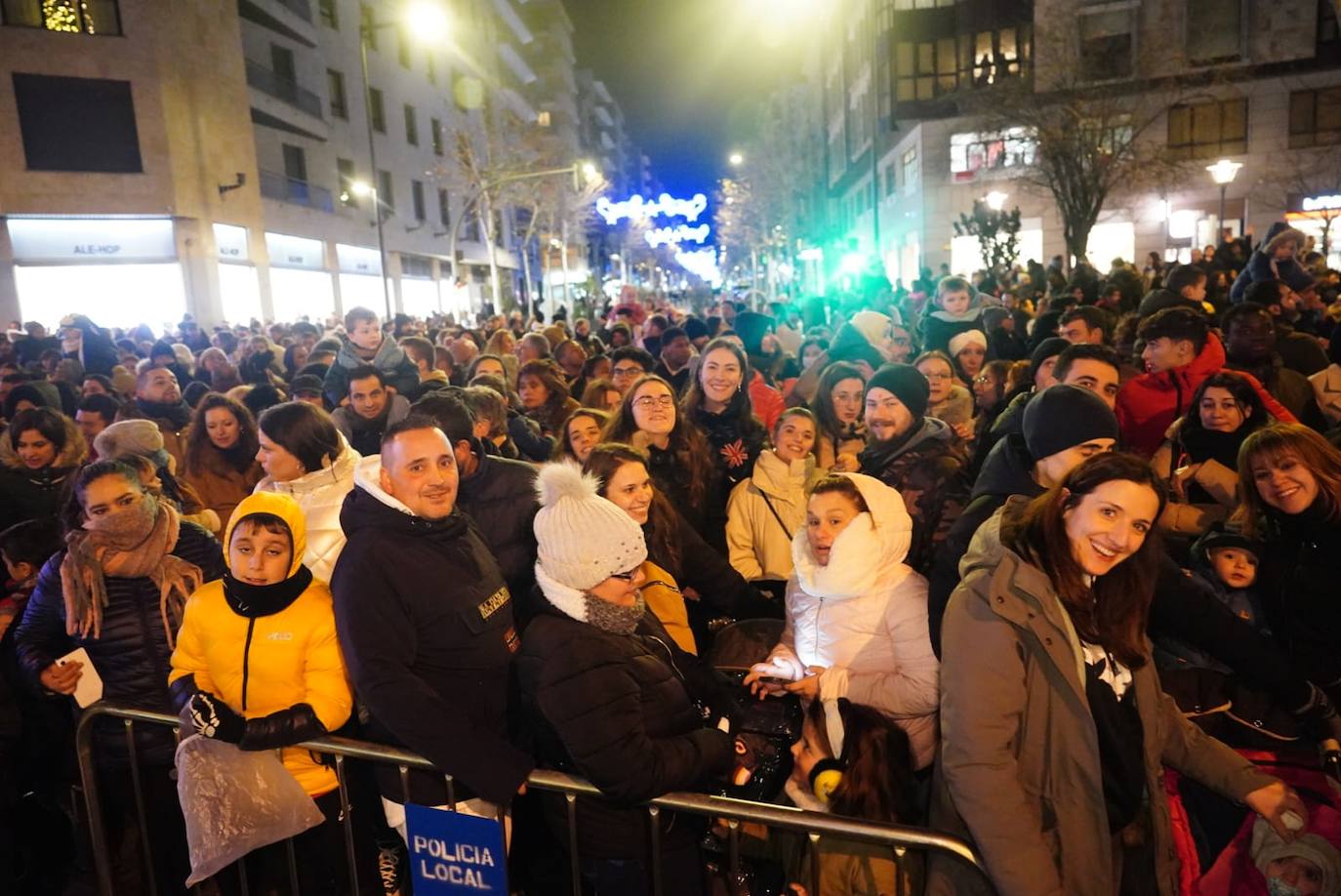 Los Reyes Magos reclaman la paz desde la Plaza Mayor de Salamanca