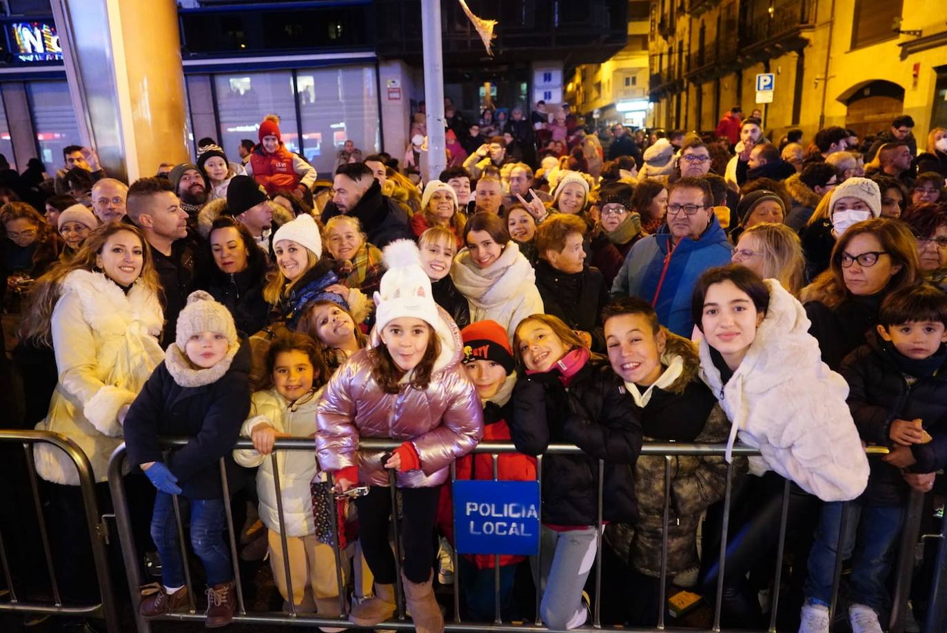 Los Reyes Magos reclaman la paz desde la Plaza Mayor de Salamanca