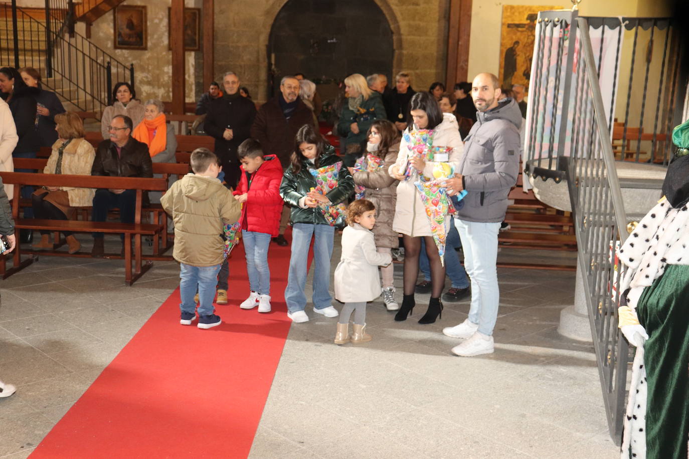 Cristóbal se mantiene fiel al cantar los chorizos en la fiesta de los Reyes Magos