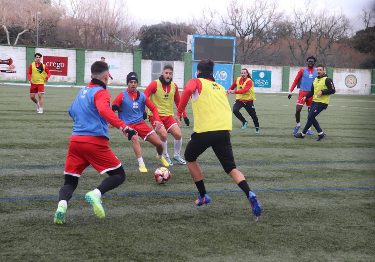 Efectivos del cuadro chacinero durante un entrenamiento.