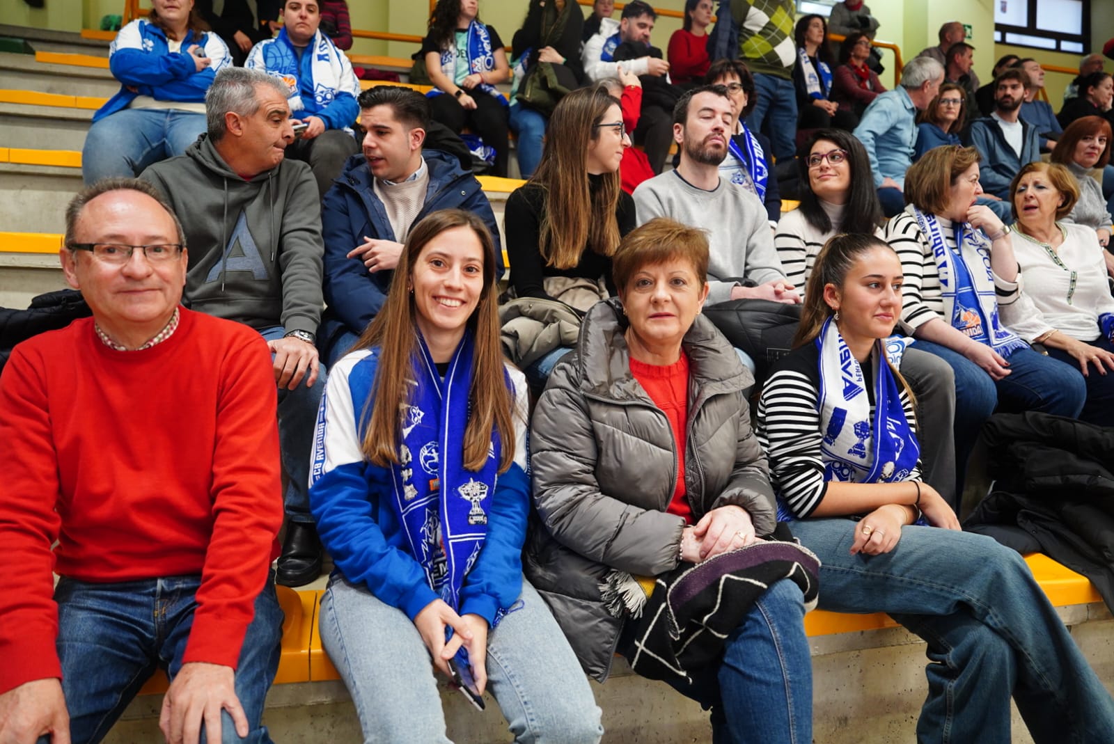 Búscate en la grada de Würzburg en el partido del Avenida contra el IDK