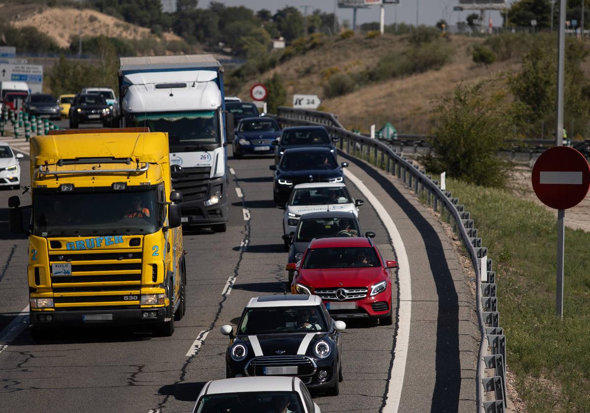 Una imagen de un atasco en una carretera española.