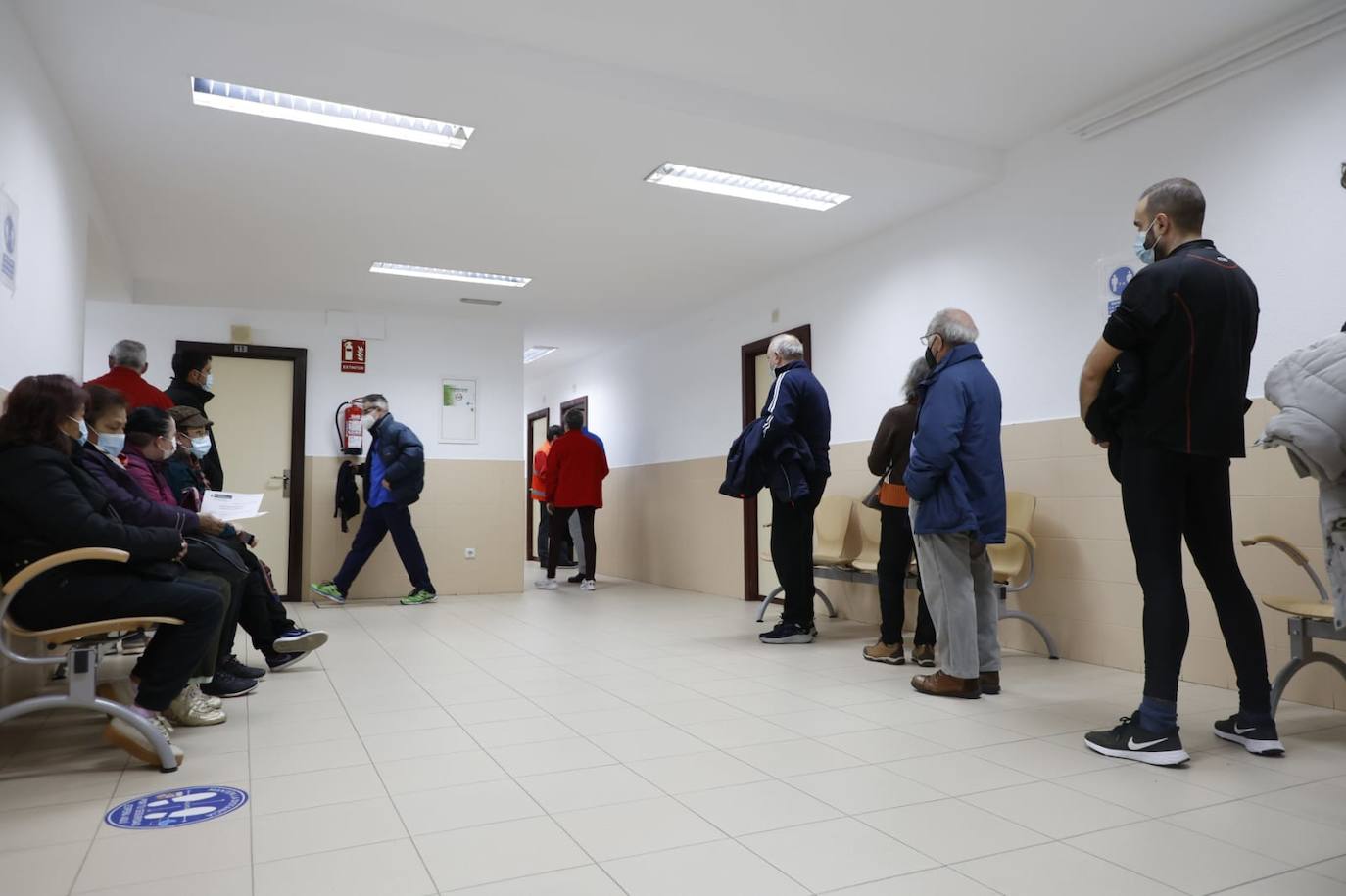 Cola para vacunarse de gripe en Salamanca