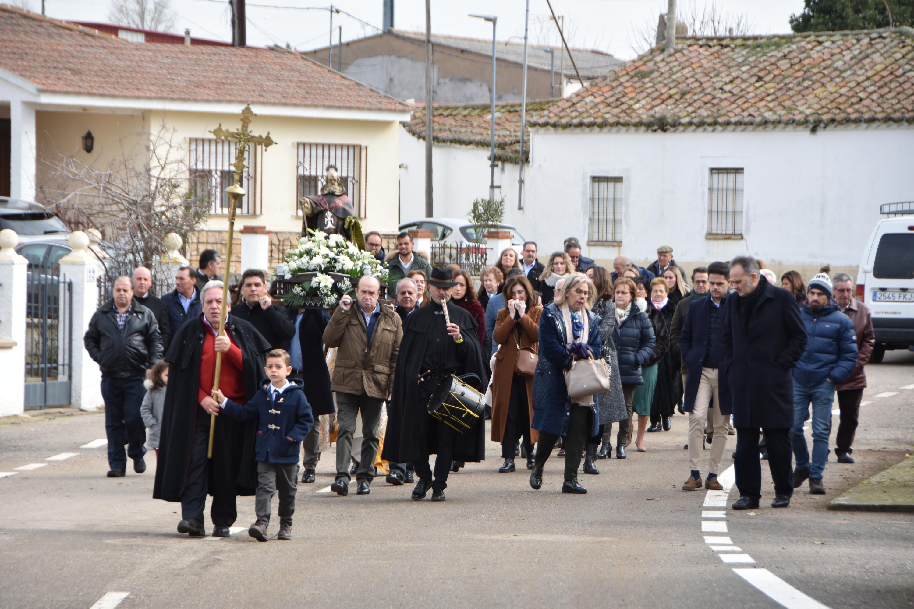 Cánticos y honores a San Antón en Calzada de Don Diego