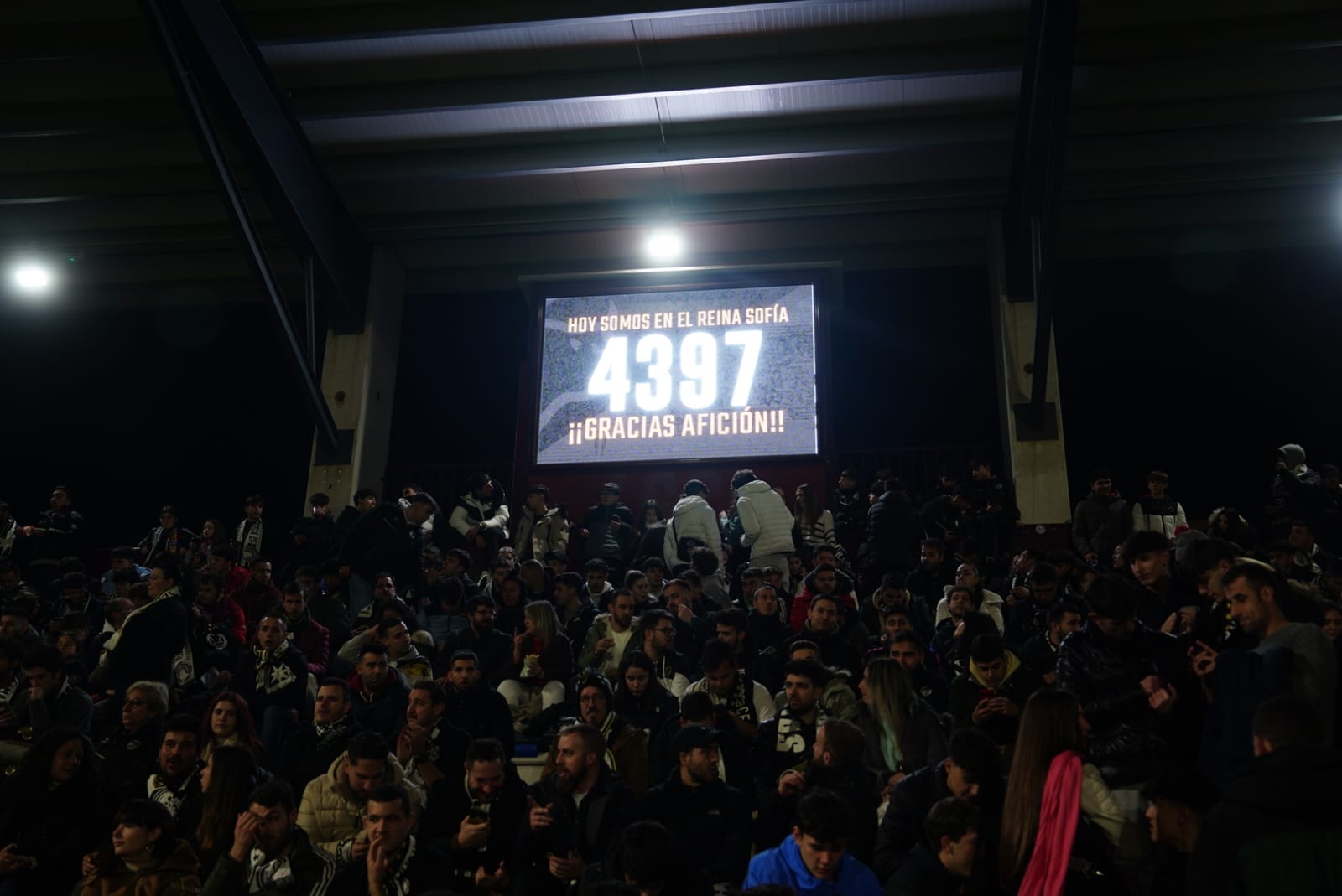 Búscate en la grada del Reina Sofía en el partido contra el Rayo Majadahonda