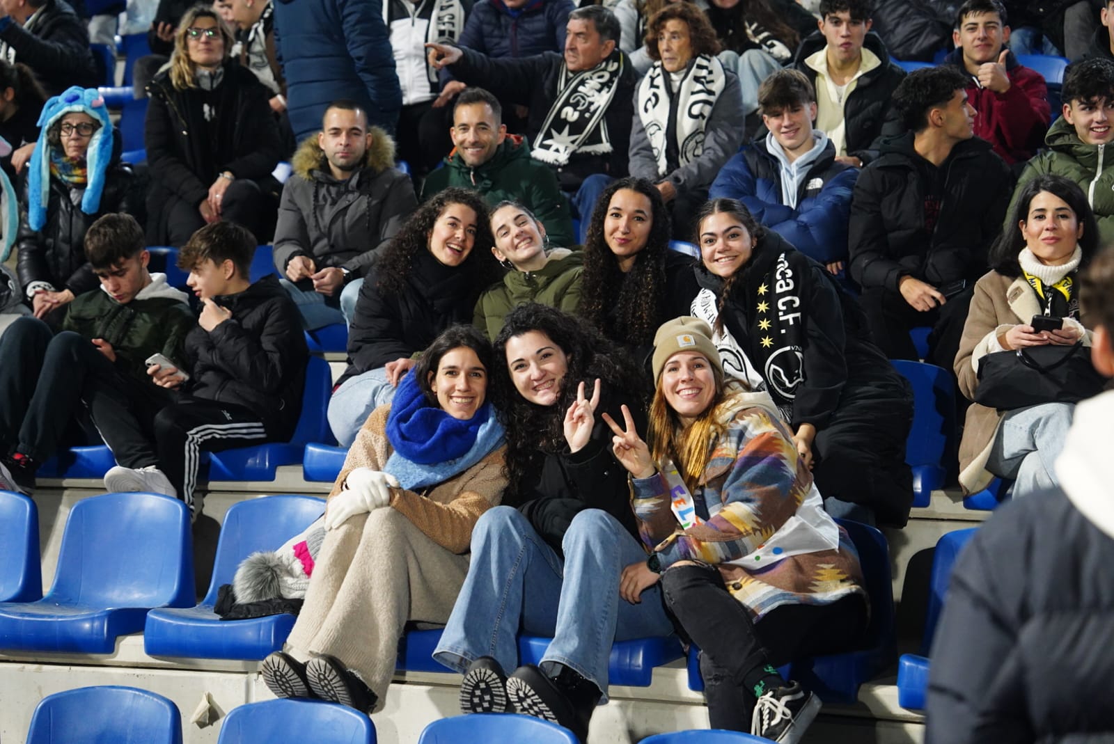 Búscate en la grada del Reina Sofía en el partido contra el Rayo Majadahonda