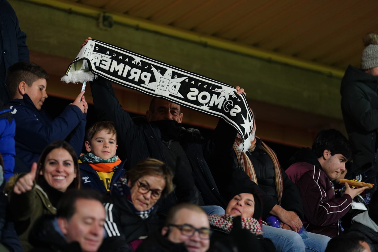 Búscate en la grada del Reina Sofía en el partido contra el Rayo Majadahonda