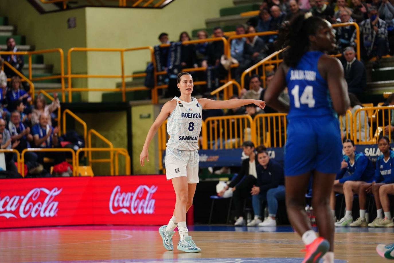 Las mejores imágenes del partido entre Avenida y Basket Landes