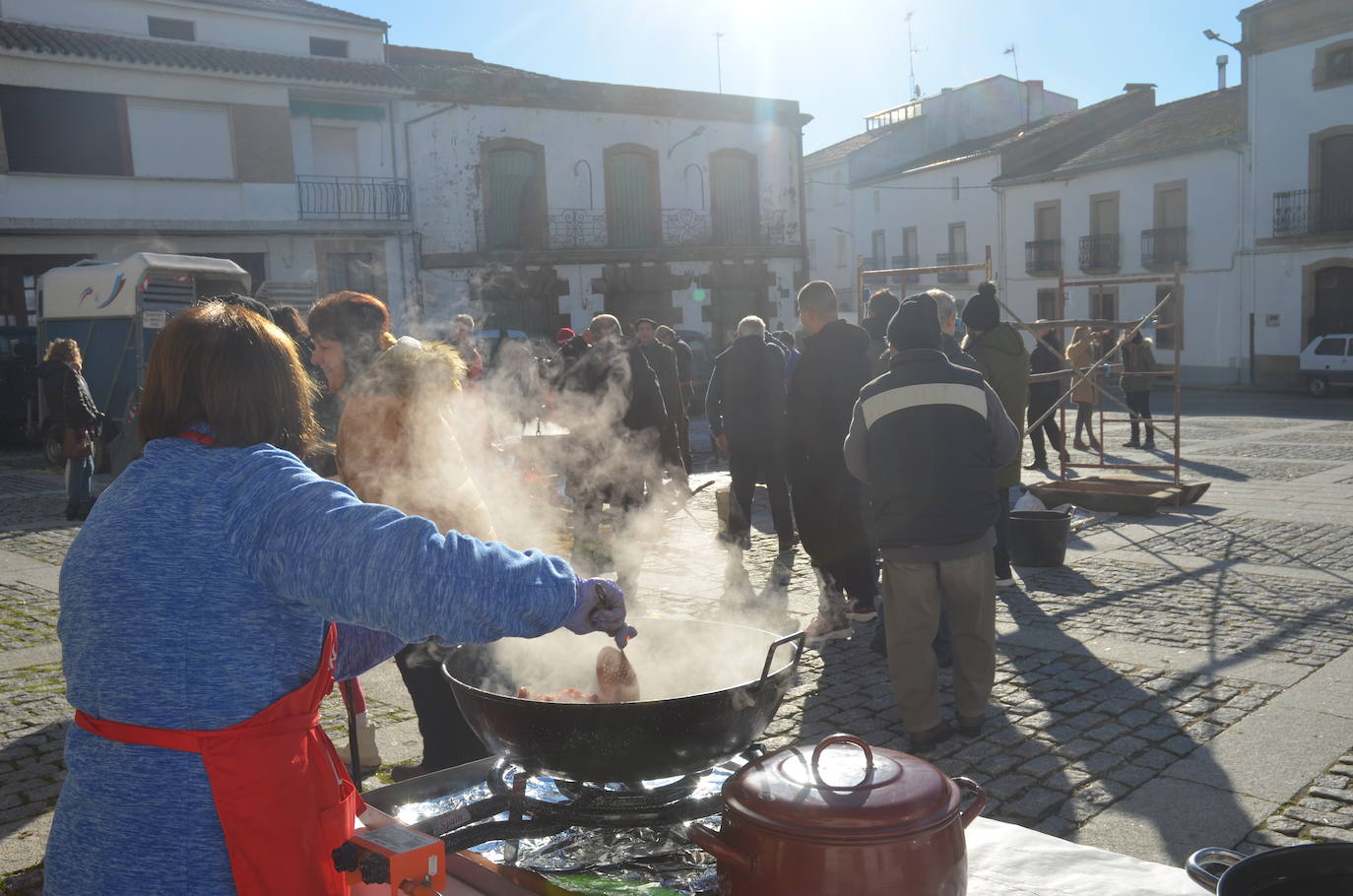 Lumbrales celebra una popular Fiesta de la Matanza Tradicional