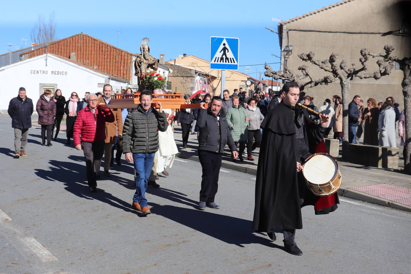 Peromingo no falta a su cita con la fiesta de San Antón