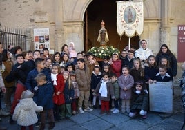 Los niños de Alba de Tormes celebran la fiesta del Niño Jesús de Praga