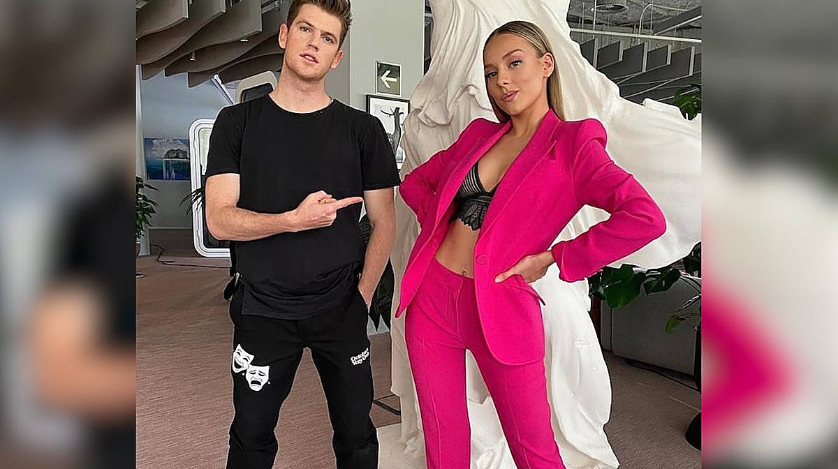 La reacción de Miguel Bernardeau al bombazo de su posible relación con Ester Expósito