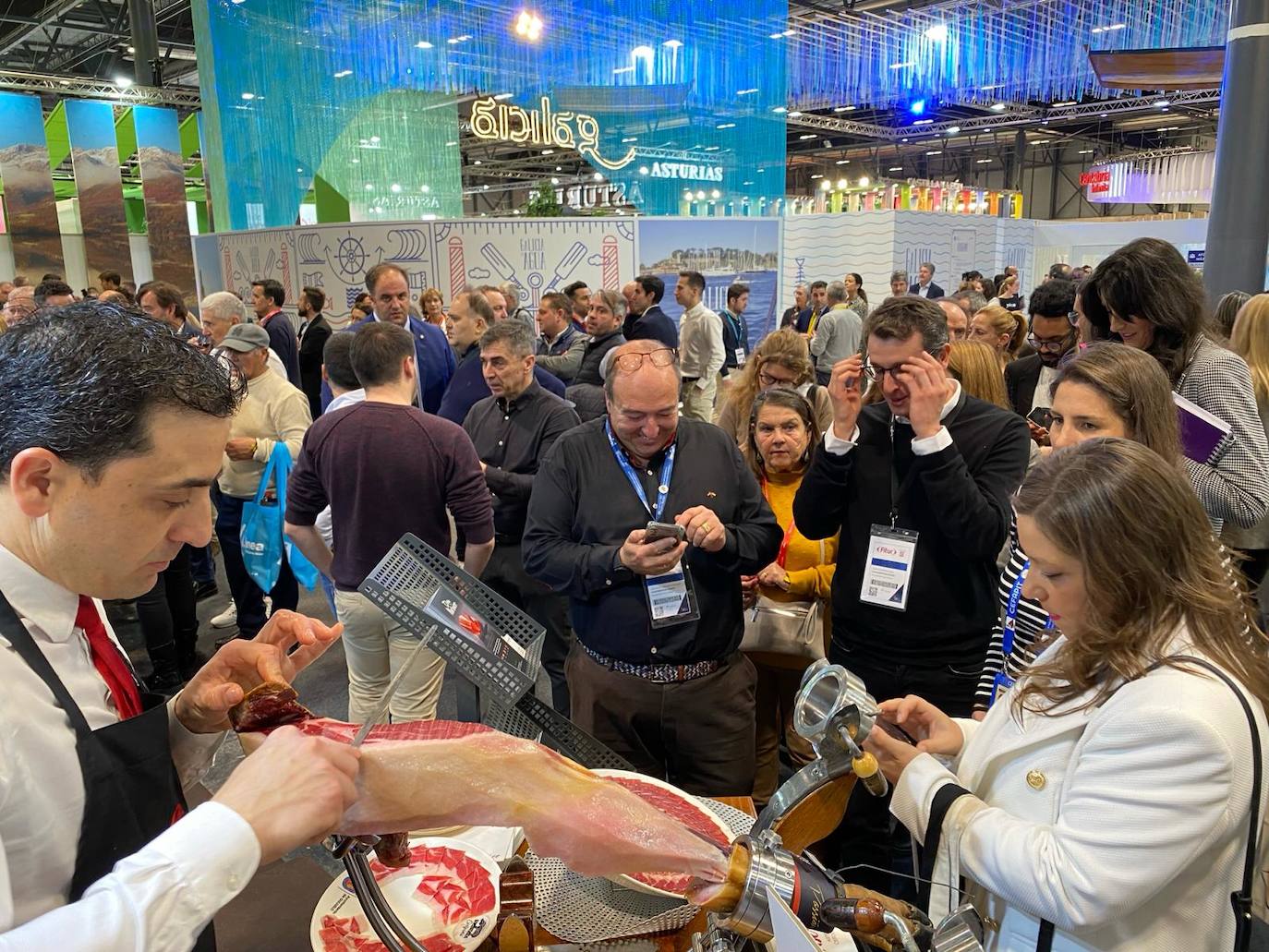 El Carnaval, del deporte y la gastronomía de Guijuelo se lucen en Fitur