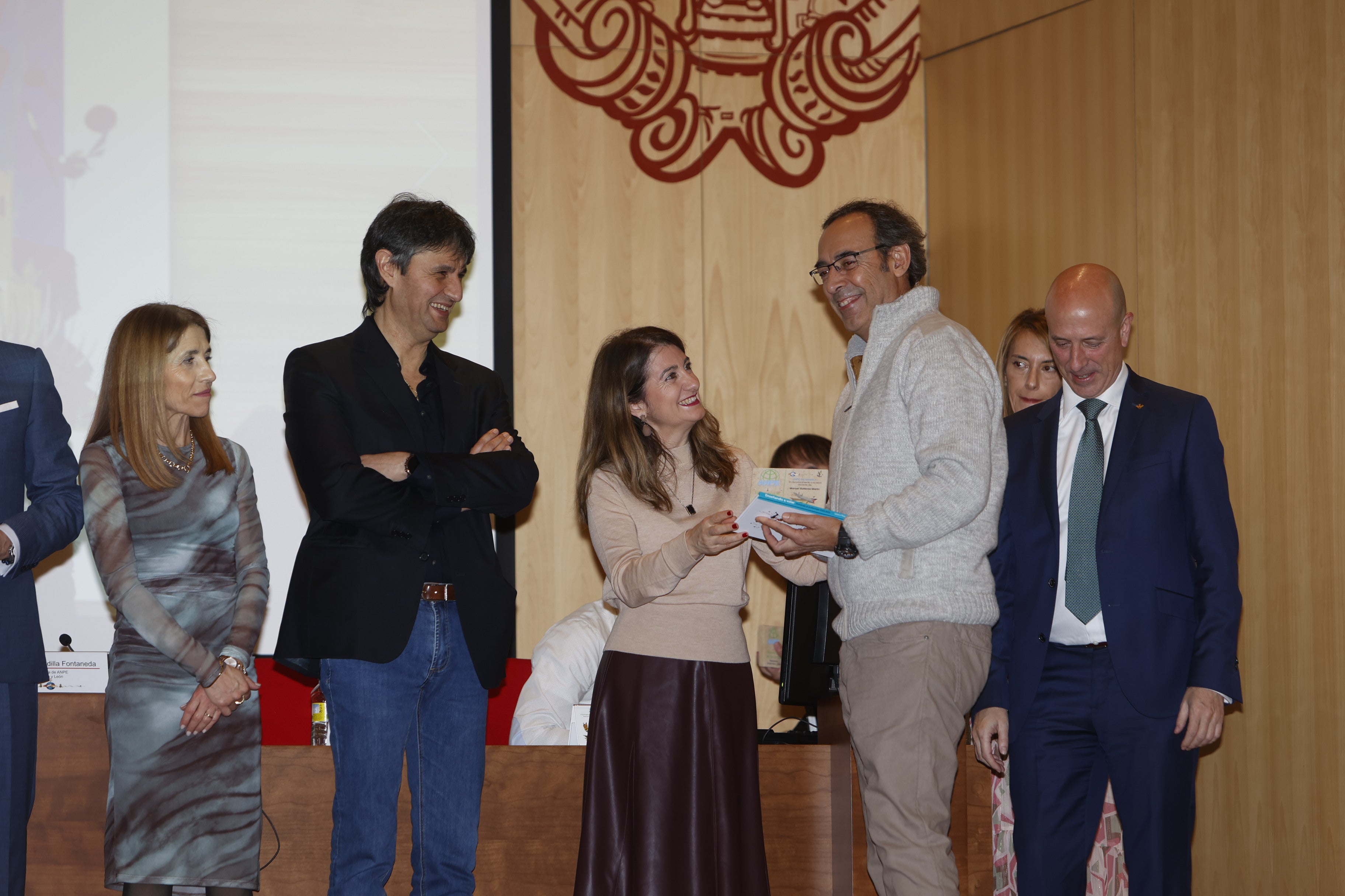 Homenaje sentido de ANPE a 25 docentes con la esperanza puesta en el futuro