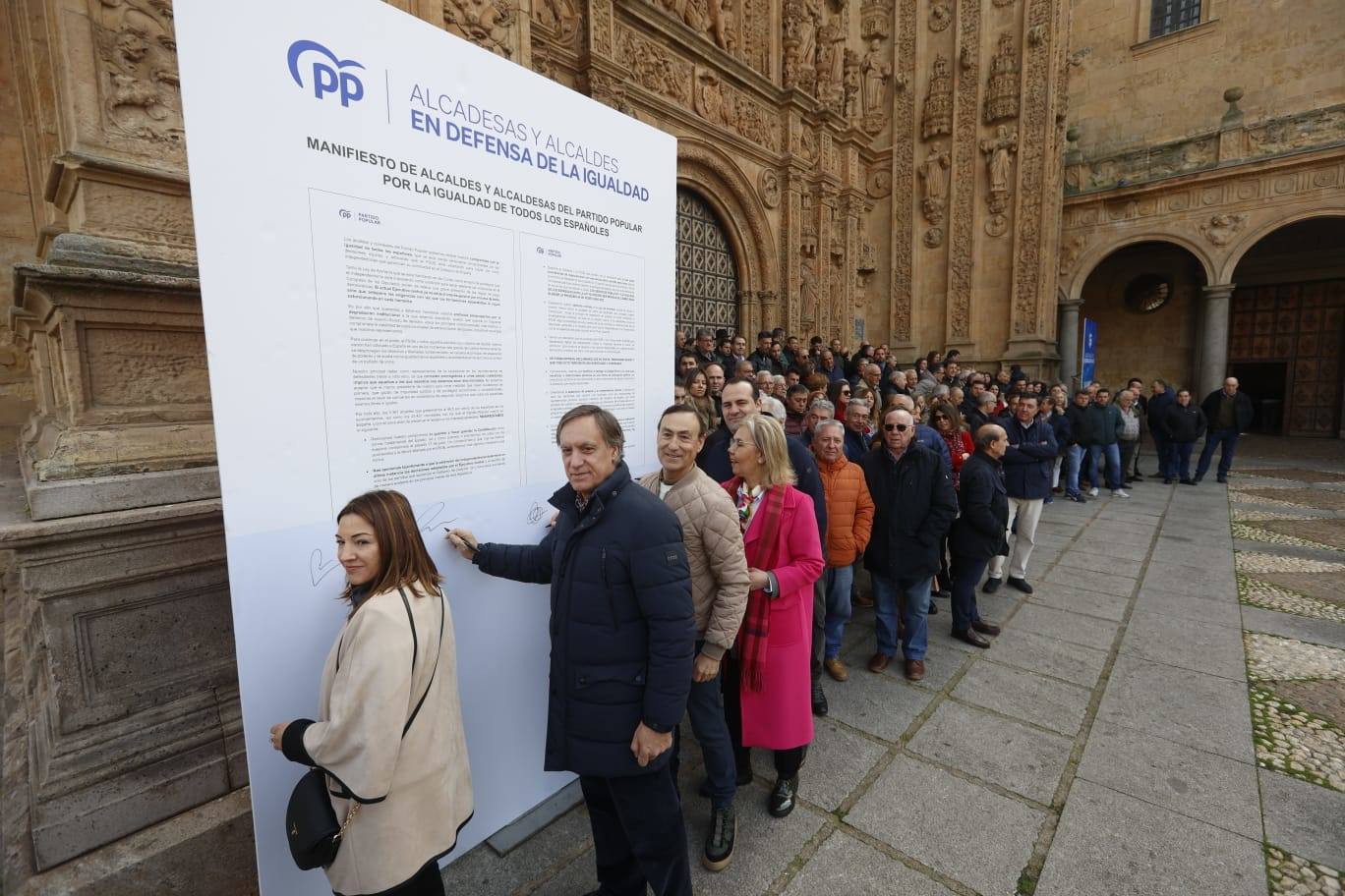 Alcaldes de toda la provincia de Salamanca firman el manifiesto por la igualdad entre territorios españoles