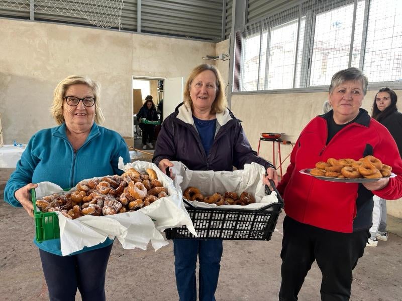 Día de convivencia en Valverdón en torno al cerdo