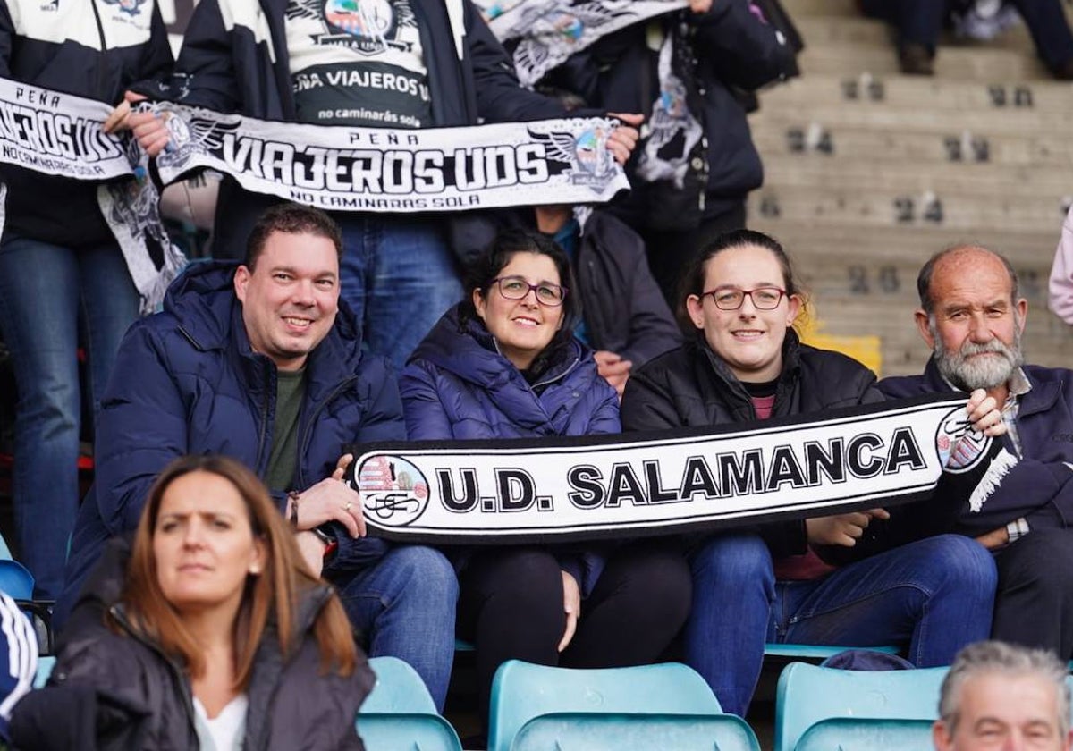 Búscate en la grada del Helmántico en el partido del Salamanca UDS contra La Virgen del Camino