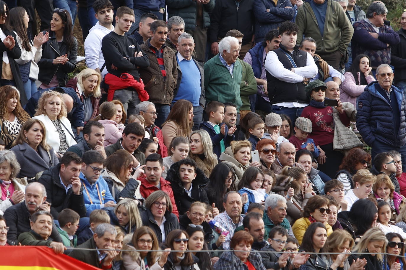 Con ganas de toros en el estreno de la temporada en Valero