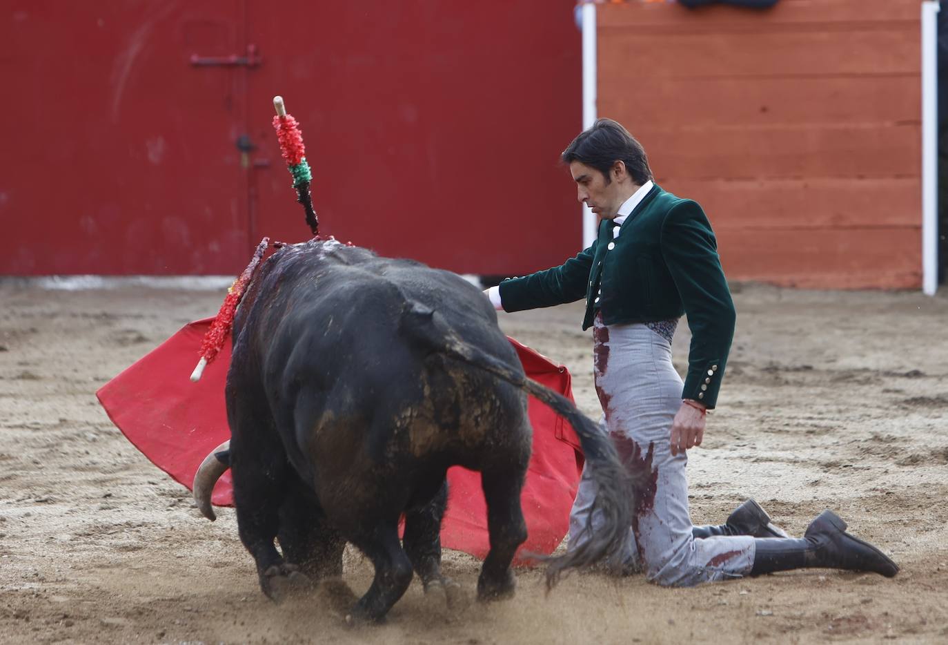 Con ganas de toros en el estreno de la temporada en Valero