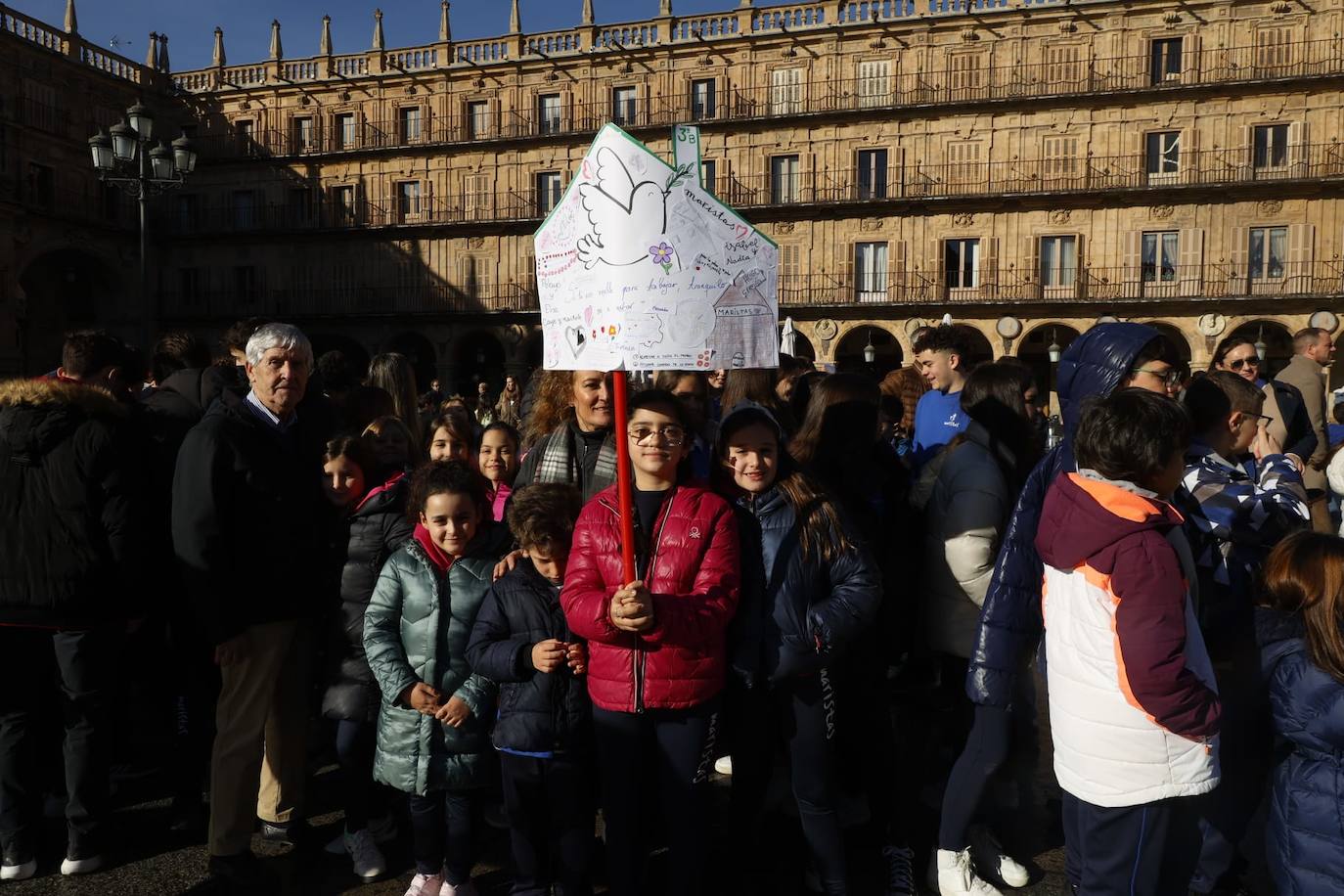 Una Plaza Mayor que aclama a la paz