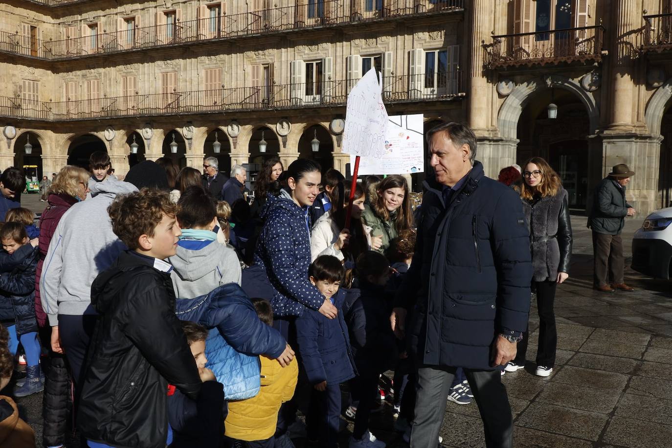 Una Plaza Mayor que aclama a la paz