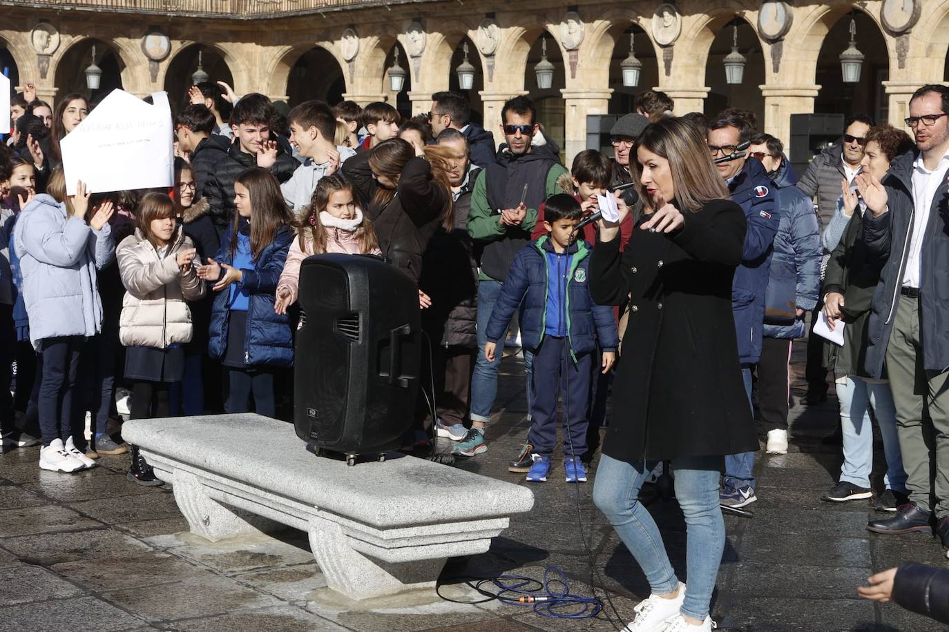 Una Plaza Mayor que aclama a la paz