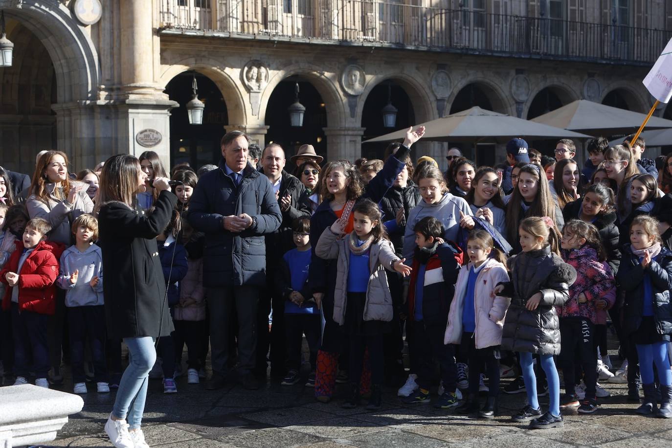 Una Plaza Mayor que aclama a la paz