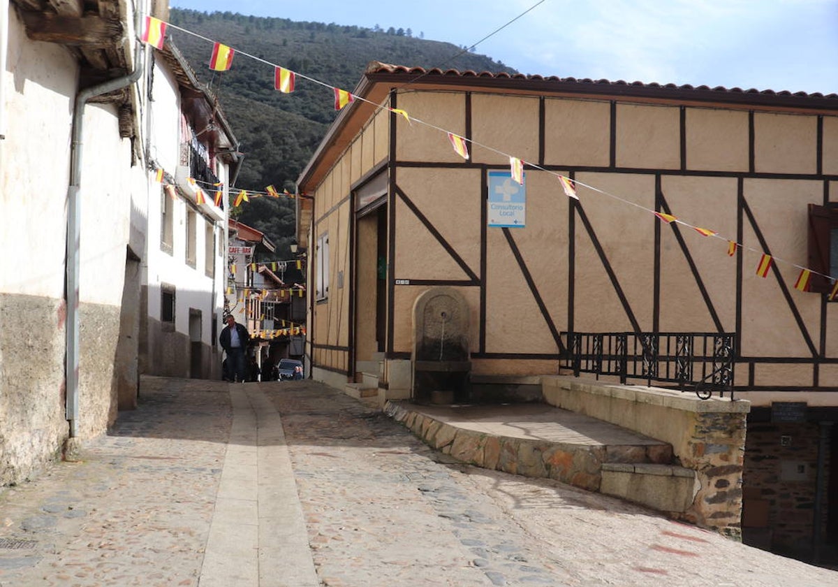 Un local municipal junto al consultorio acogerá la puesta en marcha del centro de interpretación de la miel.