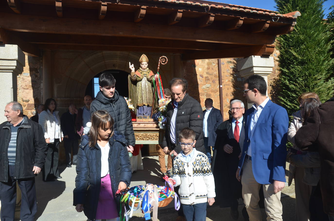 San Blas baña de colores Sepulcro Hilario