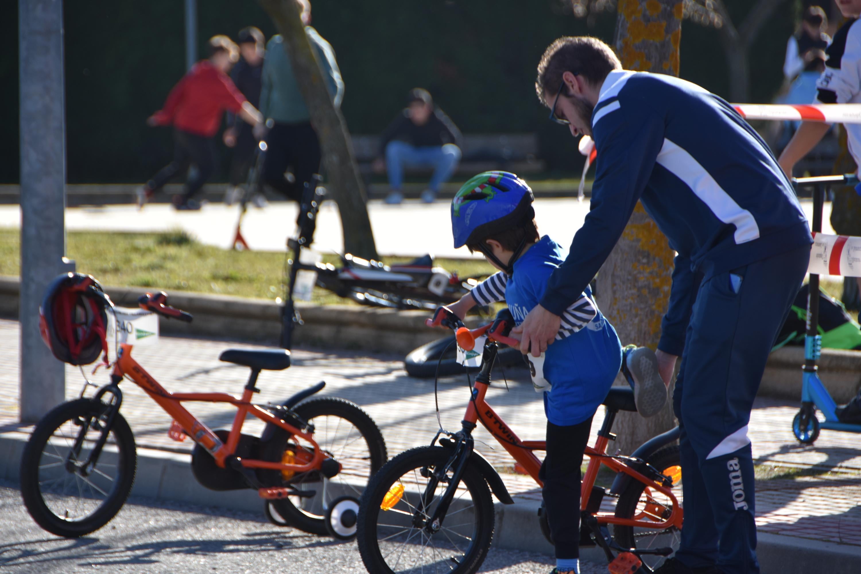 Alejandro Rodríguez se lleva el IV Duatlón de Villamayor