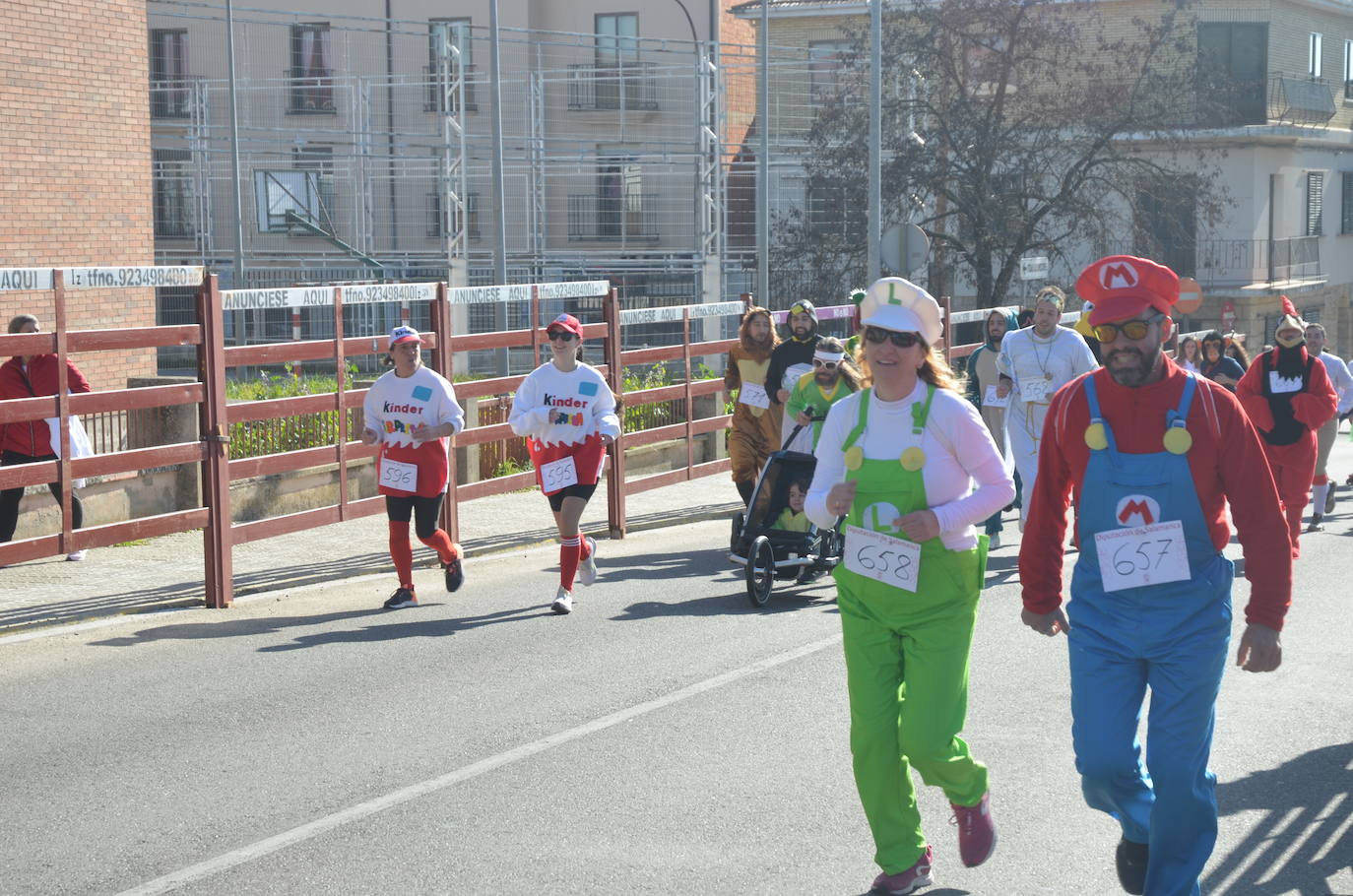 Más de 800 corredores calientan para las fiestas en el XII Cross del Carnaval