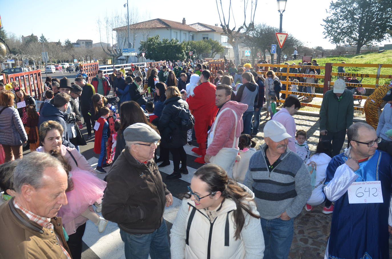 Más de 800 corredores calientan para las fiestas en el XII Cross del Carnaval