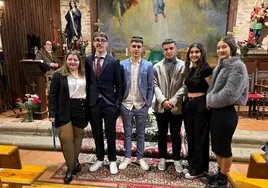 María Victoria, Jan, David, Emilio, India y Sara, los quintos de San Miguel de Valero de este año