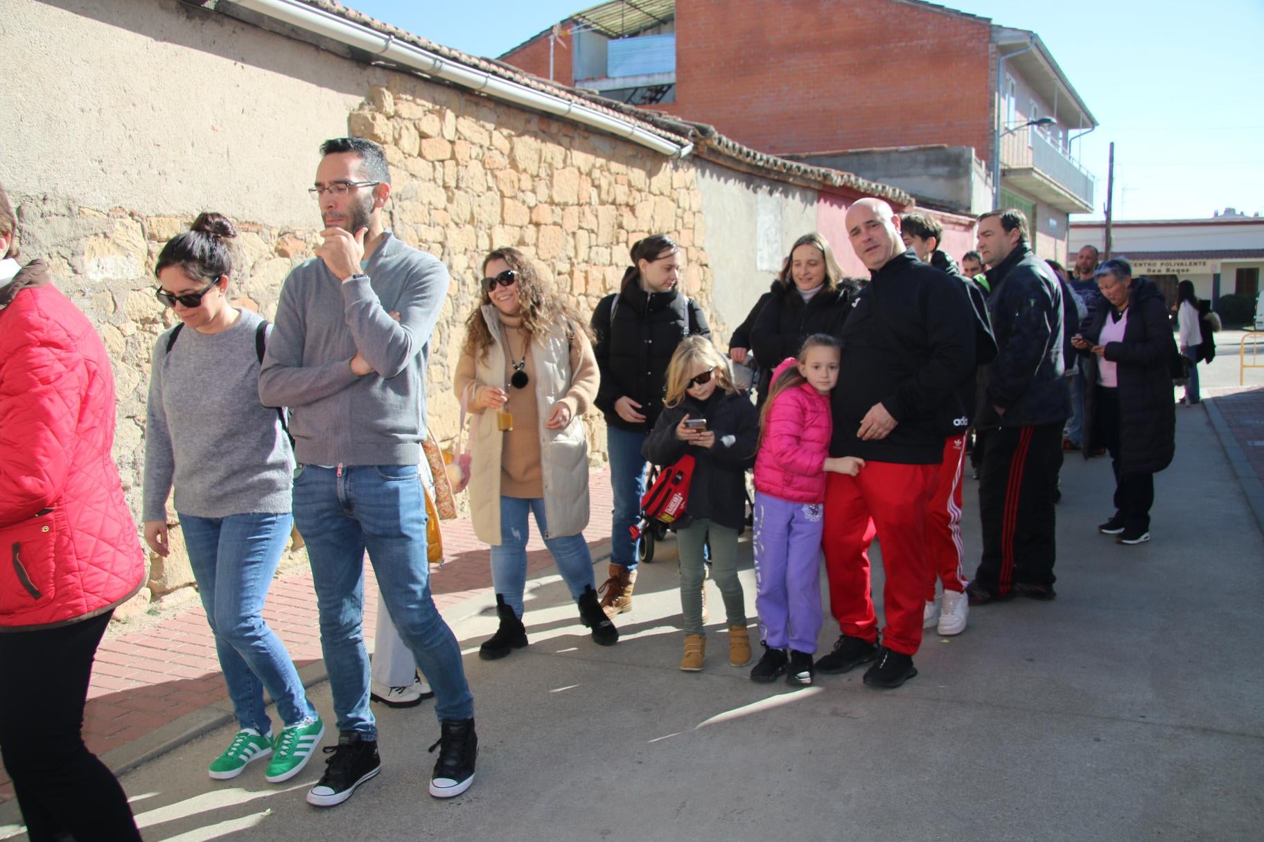 Castellanos goza del día de fiesta con las águedas y el convite de las chichas