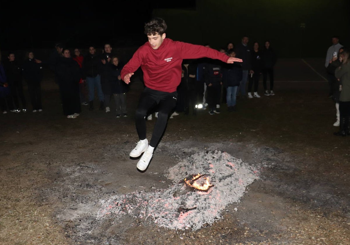 Los quintos también protagonizan las fiestas en Fuentes de Béjar