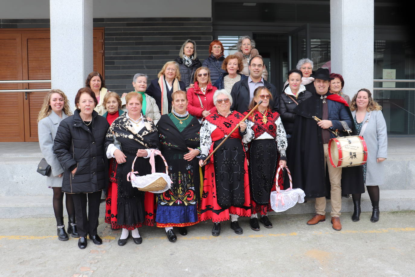 Las mujeres de Cespedosa de Tormes celebran el día de su patrona