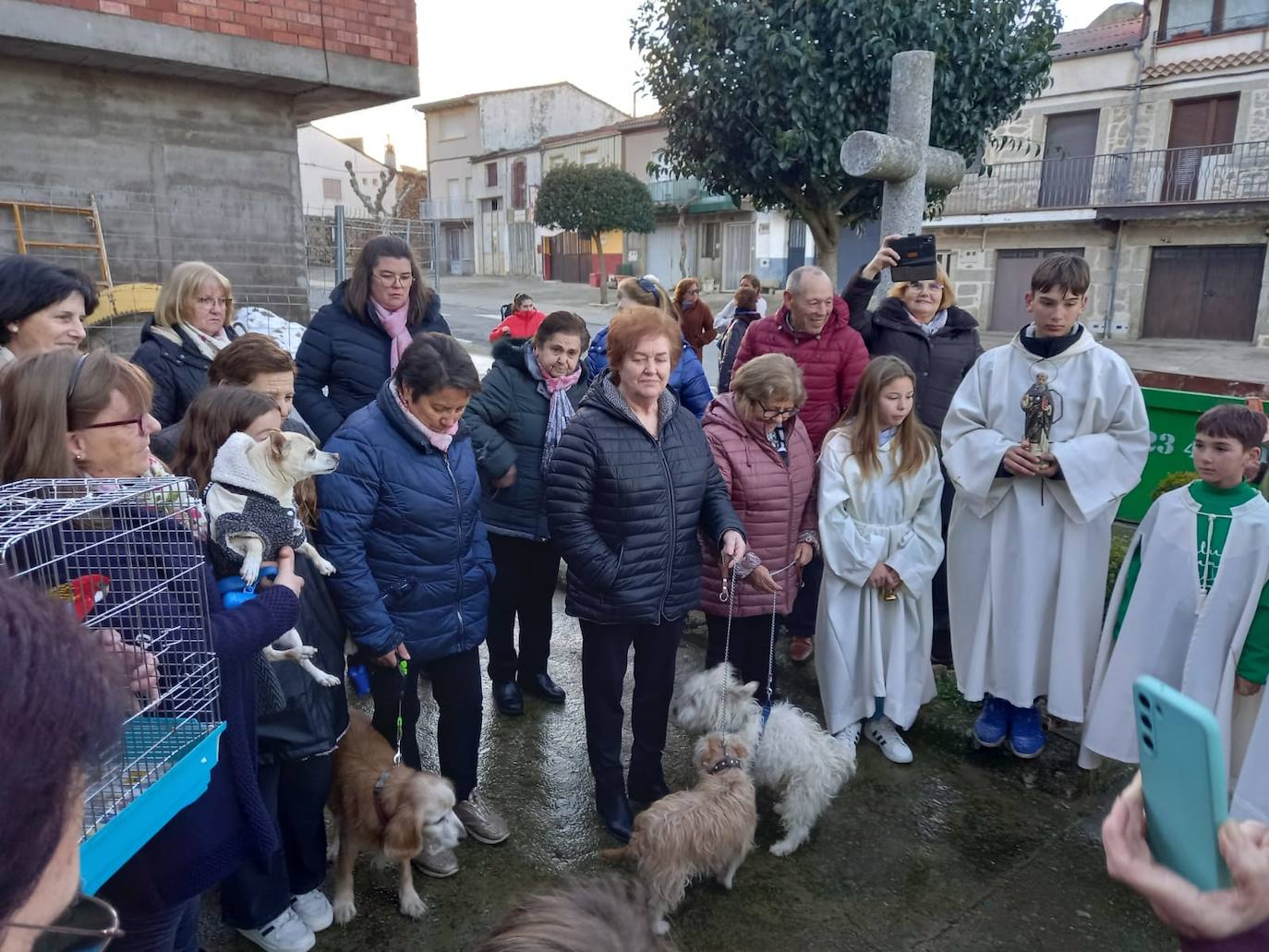 Sanchotello celebra por vez primera la fiesta de Las Candelas