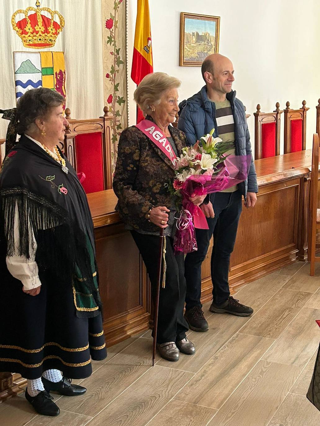 Las mujeres de Montemayor del Río no fallan a la fiesta de Santa Águeda