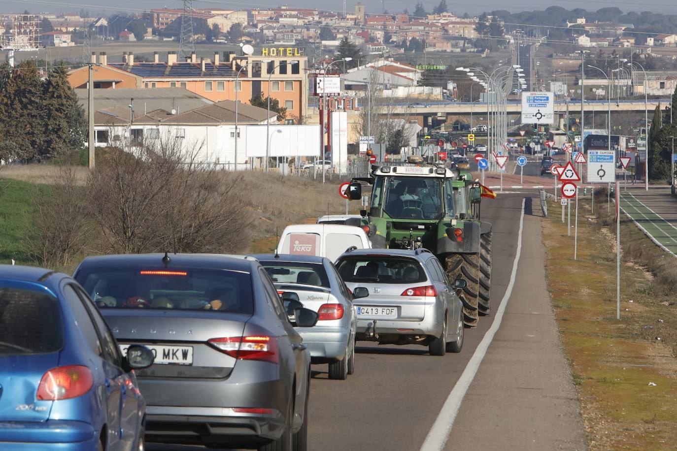 Las protestas de los agricultores y ganaderos por las calles de Salamanca, en imágenes