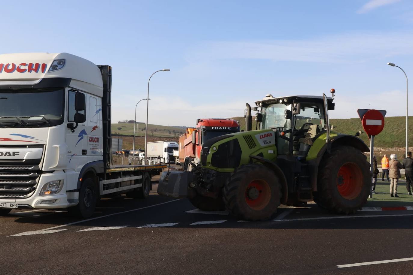 Las protestas de los agricultores y ganaderos por las calles de Salamanca, en imágenes