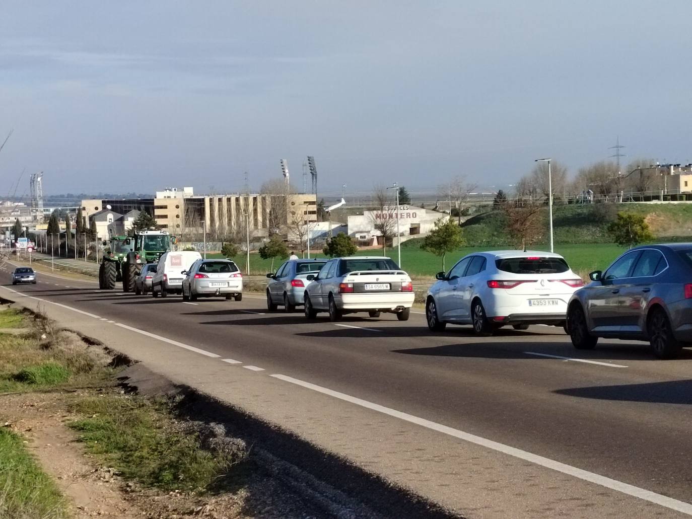 Las protestas de los agricultores y ganaderos por las calles de Salamanca, en imágenes