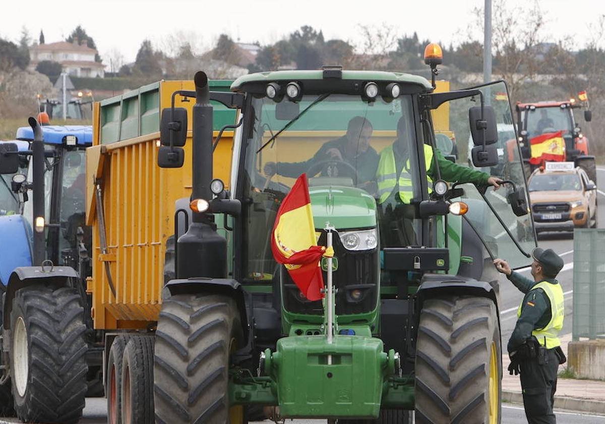 ¿Cree que tantos días de movilización de los agricultores y tractoradas puede volverse en su contra?